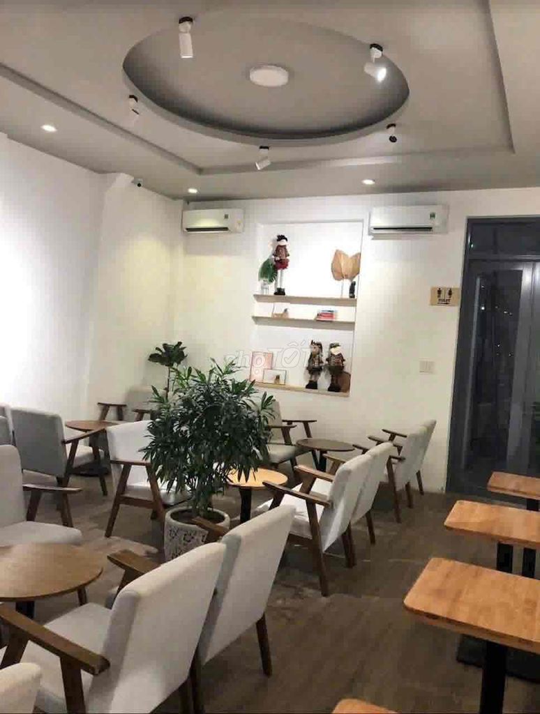 Rent the angle of 2 Trần Huy Liệu Q.Phú Nhuận 70 m2 3 floors at 50 million a month