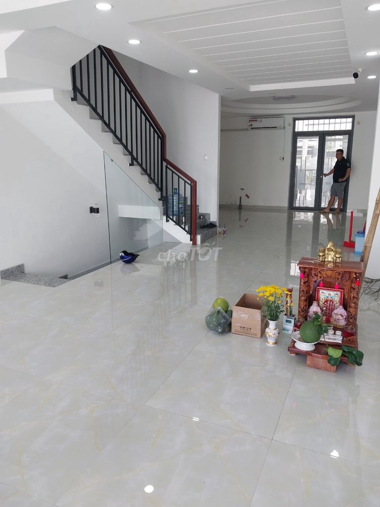 Rent one Phạm Hùng, Bình Hưng, nh.h.m. (Phạm Hùng long connection).