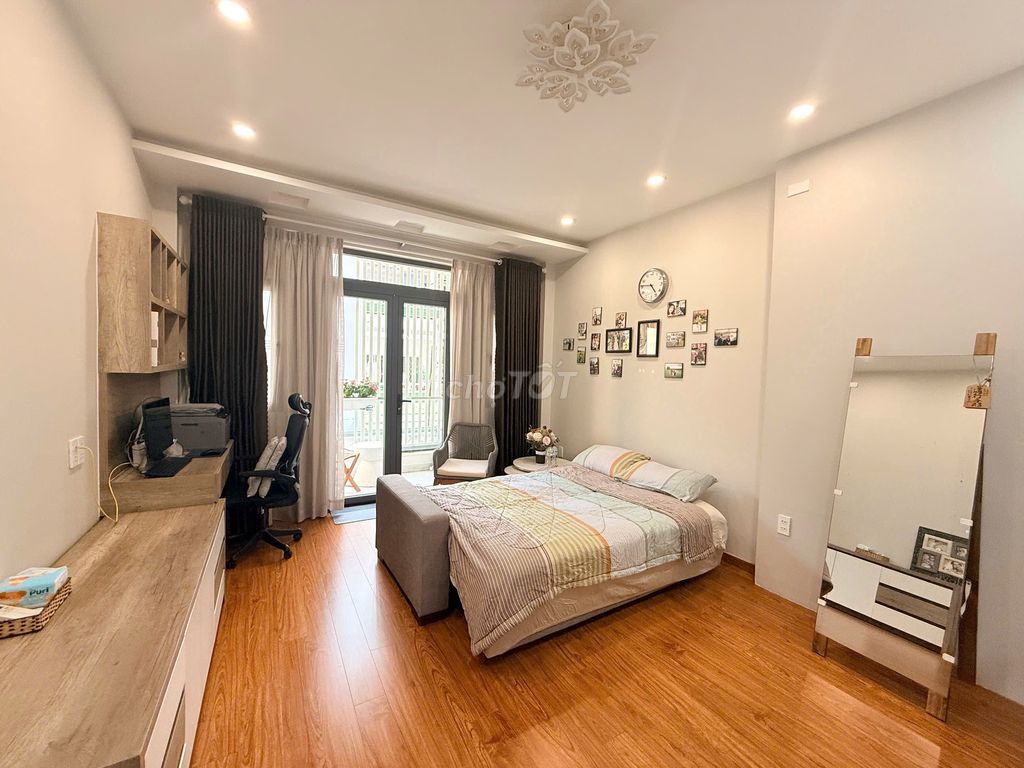 Renting the main alley Hồ Văn Huê, District 9, Phú Nhuận, area: 4 X20 M