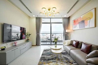Three bedrooms are good for renting the corner at Feliz.