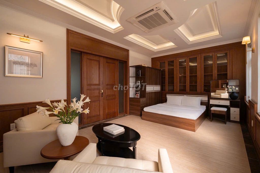 Rent the villa 302 Trương Văn Bang District 2 - 650 M2, tunnel, elevator, full interior