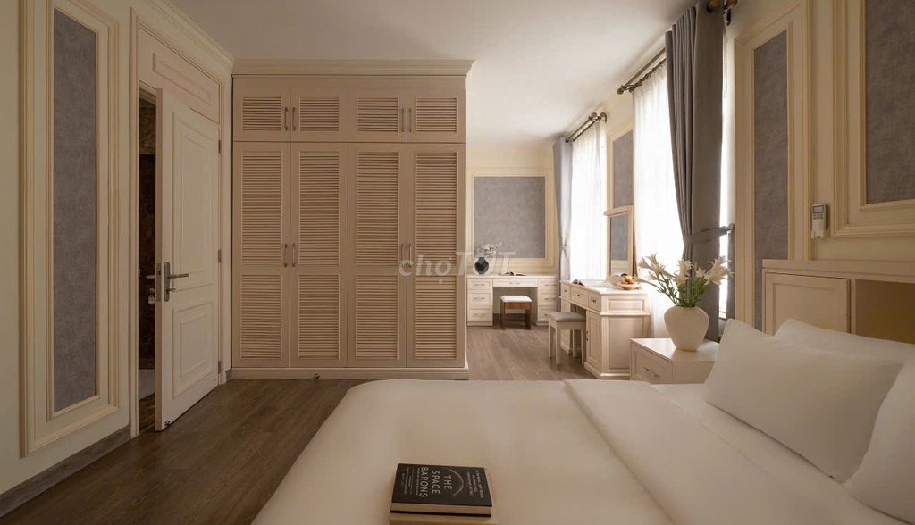 Rent the villa 302 Trương Văn Bang District 2 - 650 M2, tunnel, elevator, full interior