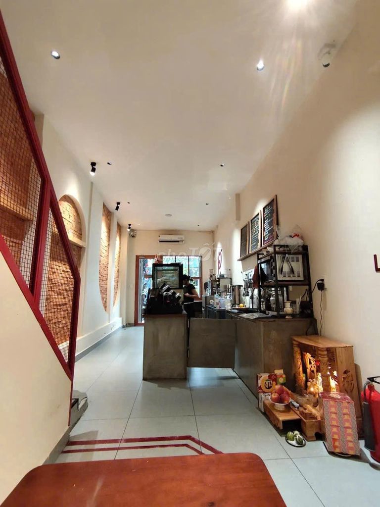 Renting Nguyễn Thị Minh Khai parking alley 1-1.5 X18 M, ground floor, 21 million
