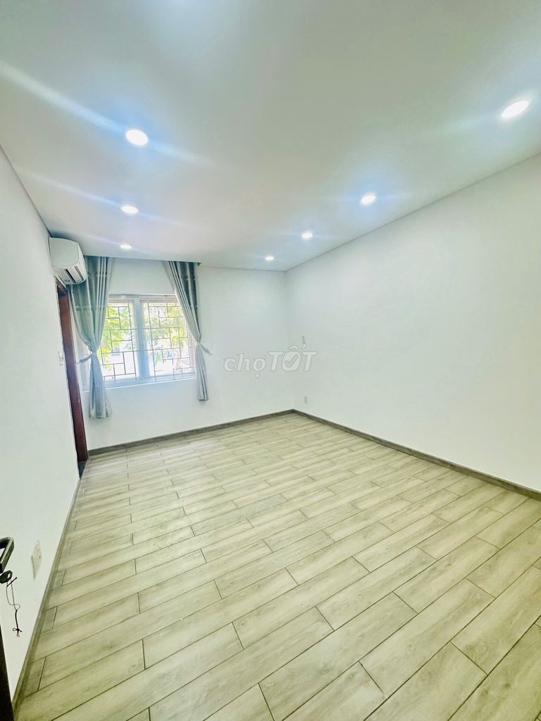 Mega Ruby street nice to fill - 11 X15 M - basic four bedroom interior - do cty