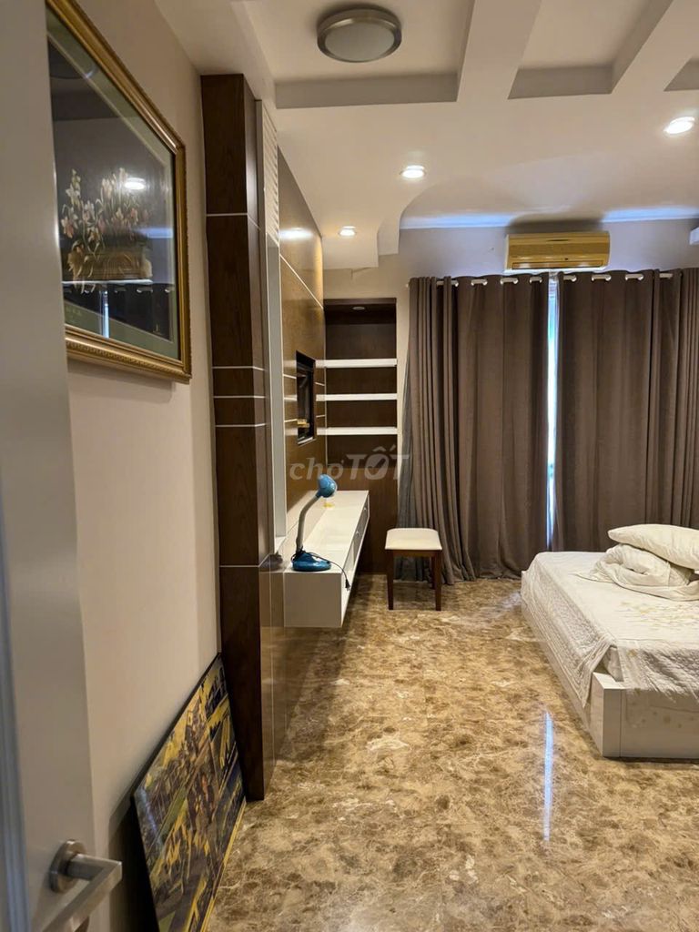 Nice house. Double Tên Lửa. Full interior. 8 x25 meters 3 floors.