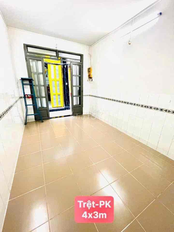 Rent the entire security area, friendly. 120 Trần Hưng Đạo