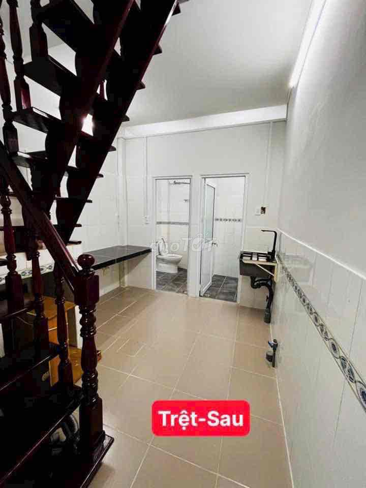 Rent the entire security area, friendly. 120 Trần Hưng Đạo