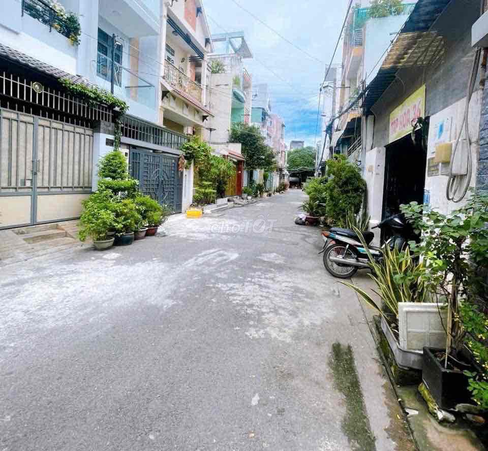 6 meters Tô Hiệu, 2 floors, 4 x 16 meters, 3 bedrooms, 3 toilets, High Court