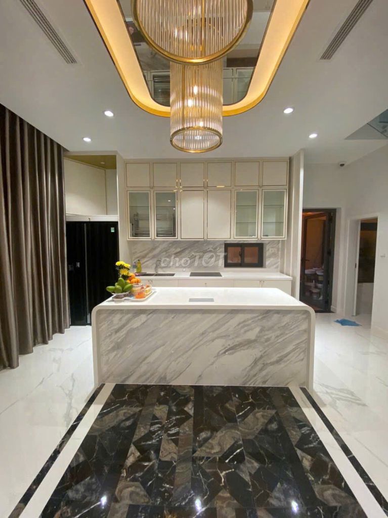 The angle varosa beautiful fills - full high-level furniture - has been nice 24/7 security, 5 bedrooms