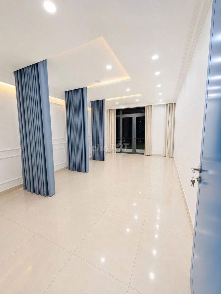 Super-Advert. - 24 DNguyễn Hồng Đào.14 tb area use 320 m2