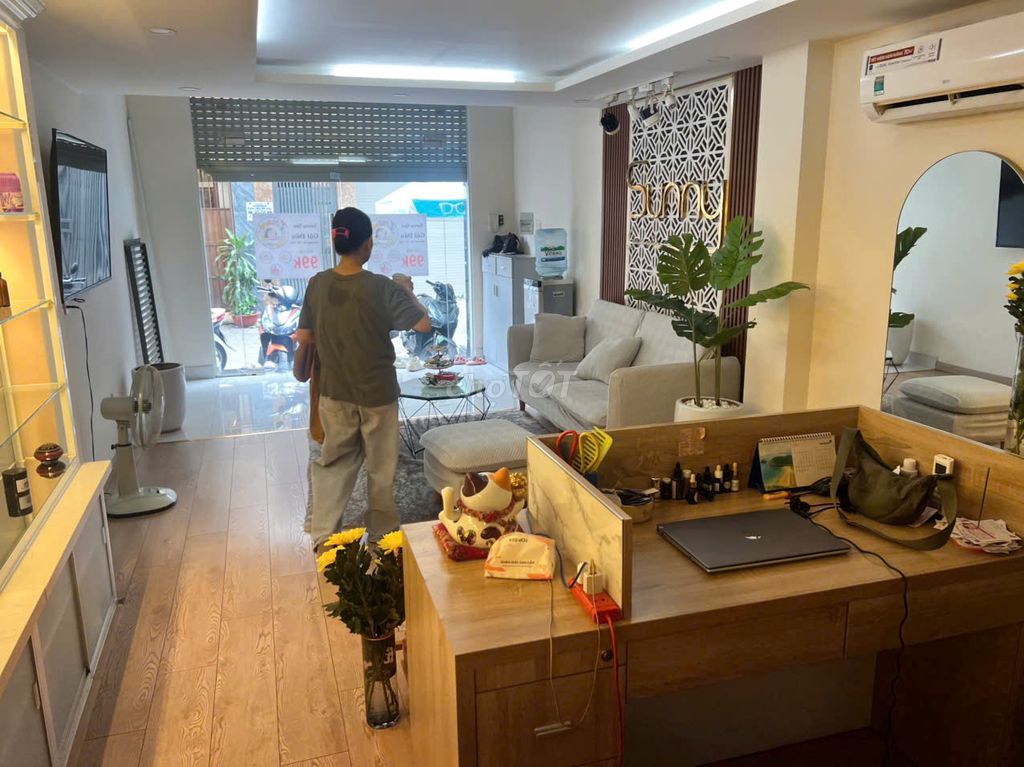 Rent an alley-driving V-4X15 M, 4 floors, 4 rooms, 25 million