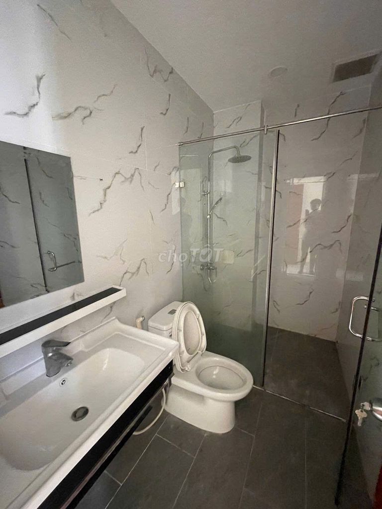 Need to rent a two-sided corner of the 119 Phổ Quang-7*9 Q. Phú Nhuận