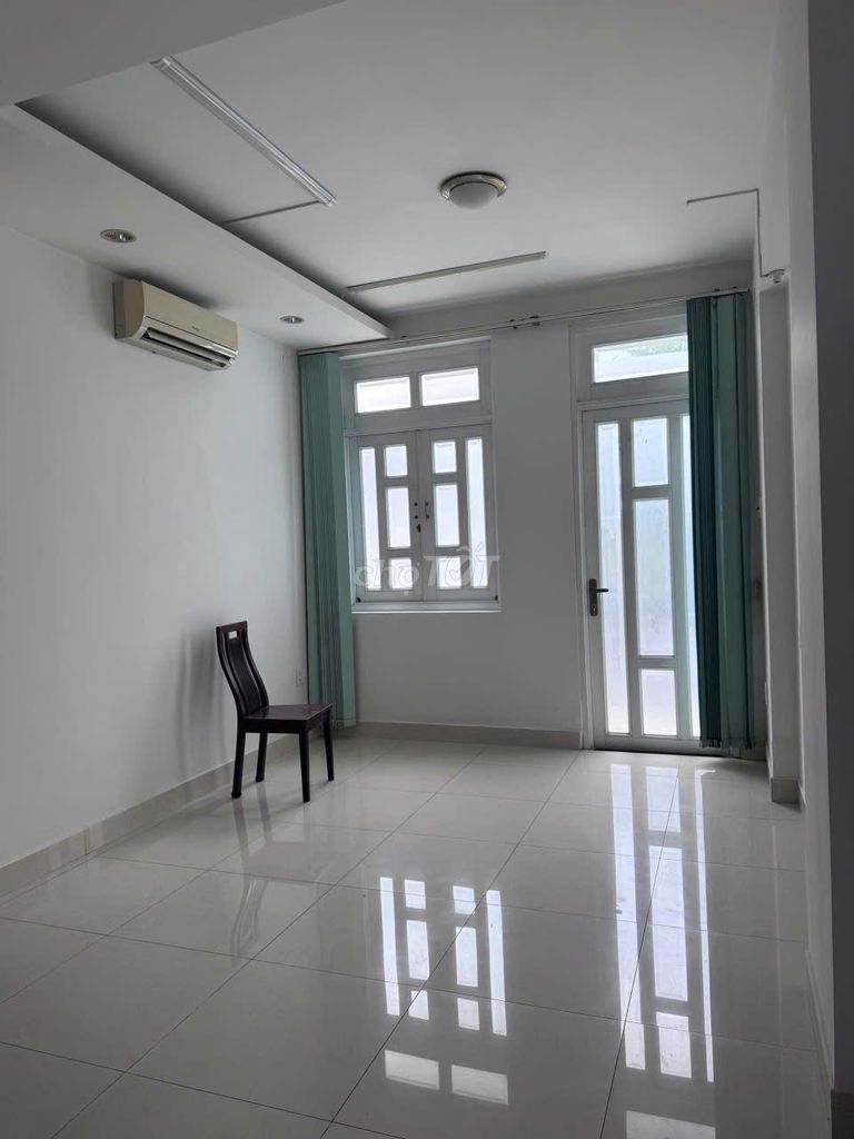 Need to rent a house. 60 A Hòa Hưng-712.