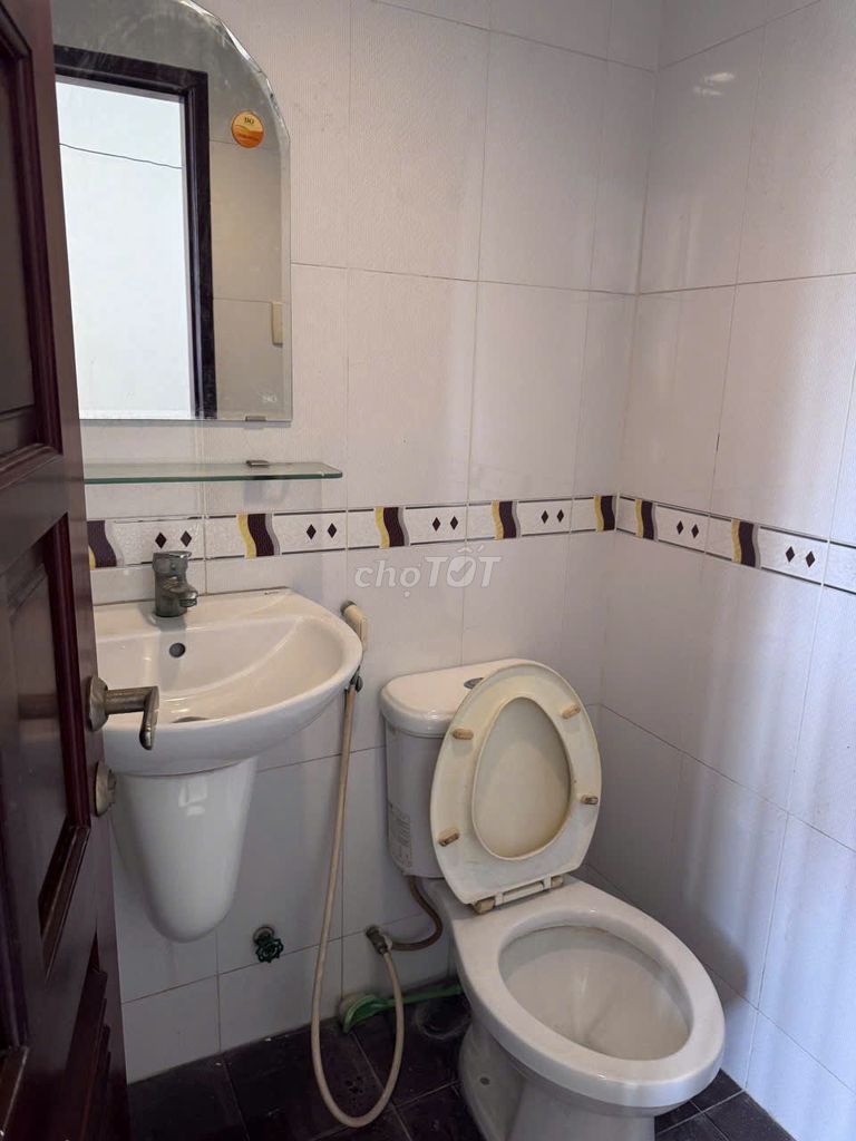 Need to rent a house. 60 A Hòa Hưng-712.