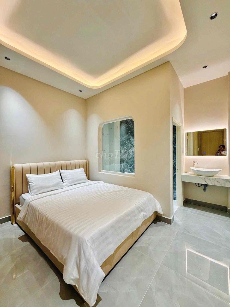 6 meters Bờ Bao Tân Thắng, 4 panels, 4 x 18 meters, 5 bedrooms, 5 toilets, the high court