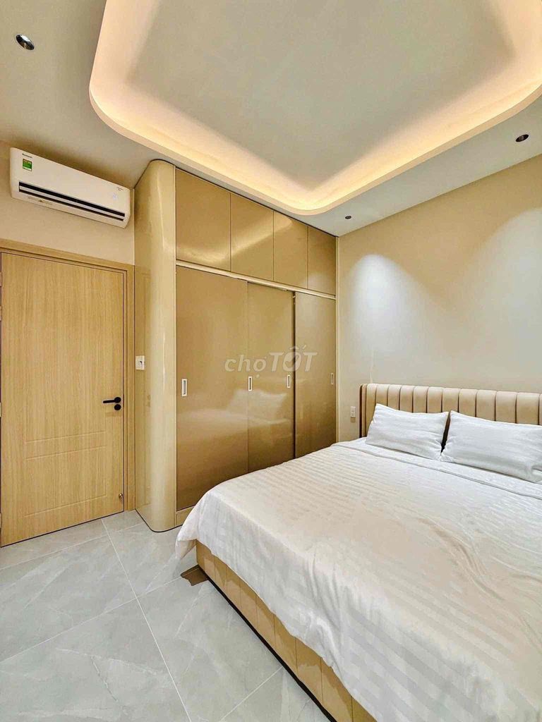 6 meters Bờ Bao Tân Thắng, 4 panels, 4 x 18 meters, 5 bedrooms, 5 toilets, the high court