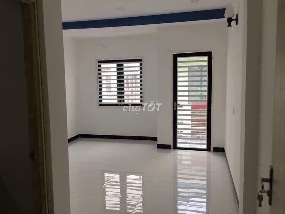 Rent a three-story house, Hong Kong, 9 million