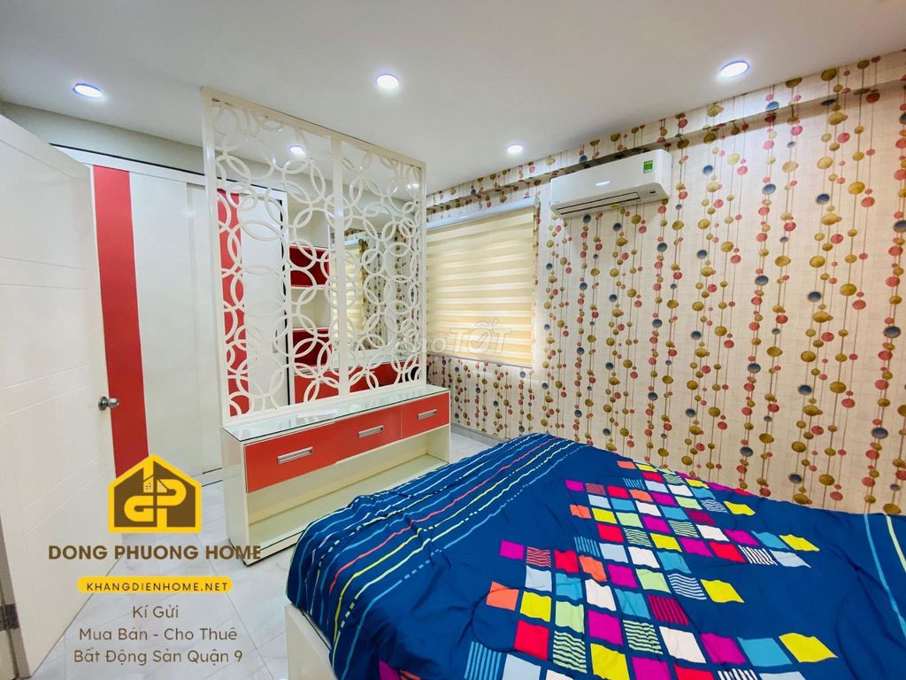 A full Mega Ruby interior -- new security - 3 floors - 3 bedroom + 3 toilets