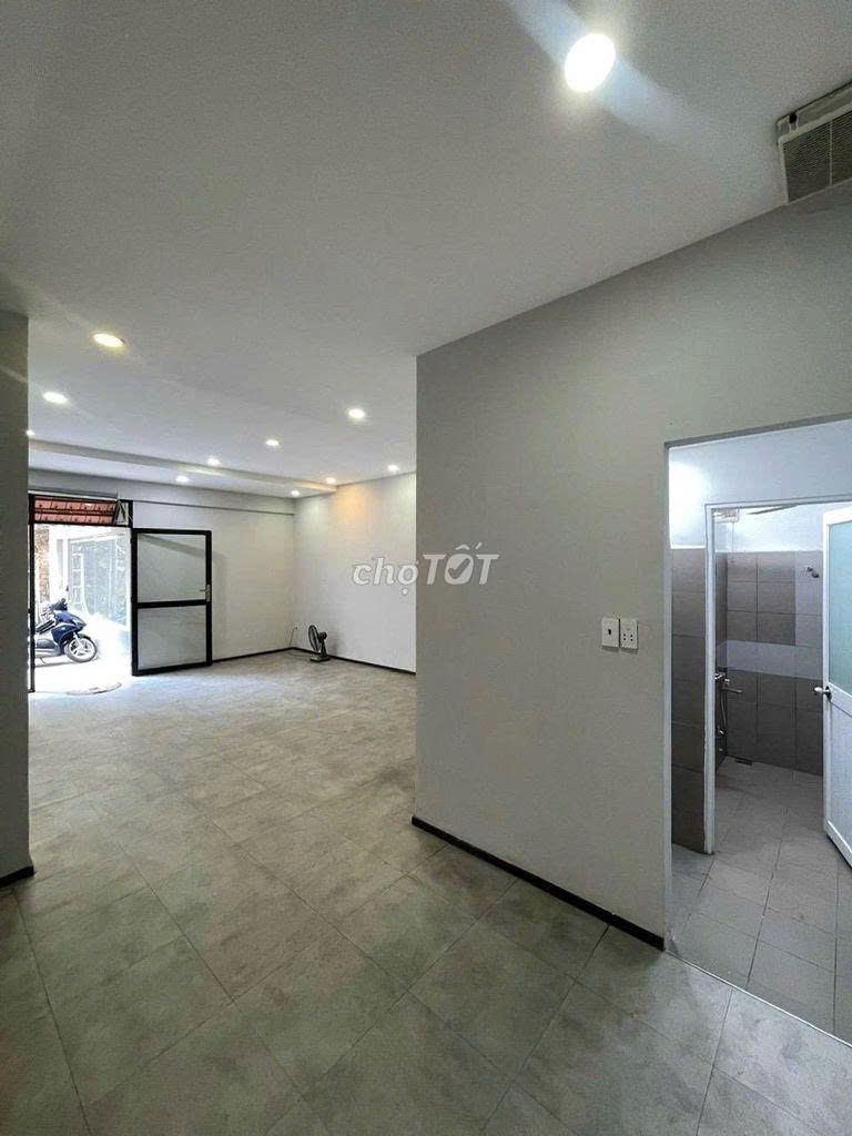 Open an area: 9 X15 M Trương Quốc Dung, 8th Phú Nhuận
