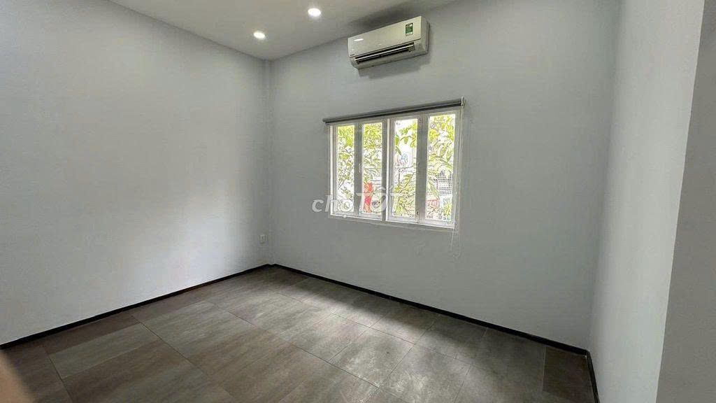 Open an area: 9 X15 M Trương Quốc Dung, 8th Phú Nhuận