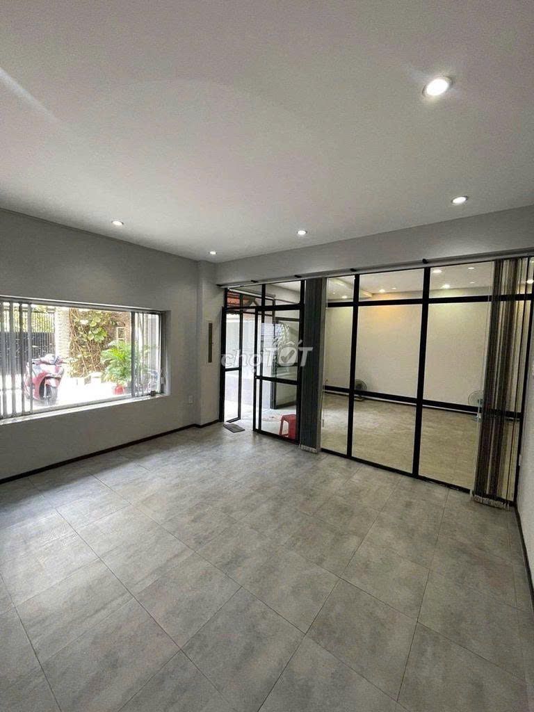 Open an area: 9 X15 M Trương Quốc Dung, 8th Phú Nhuận