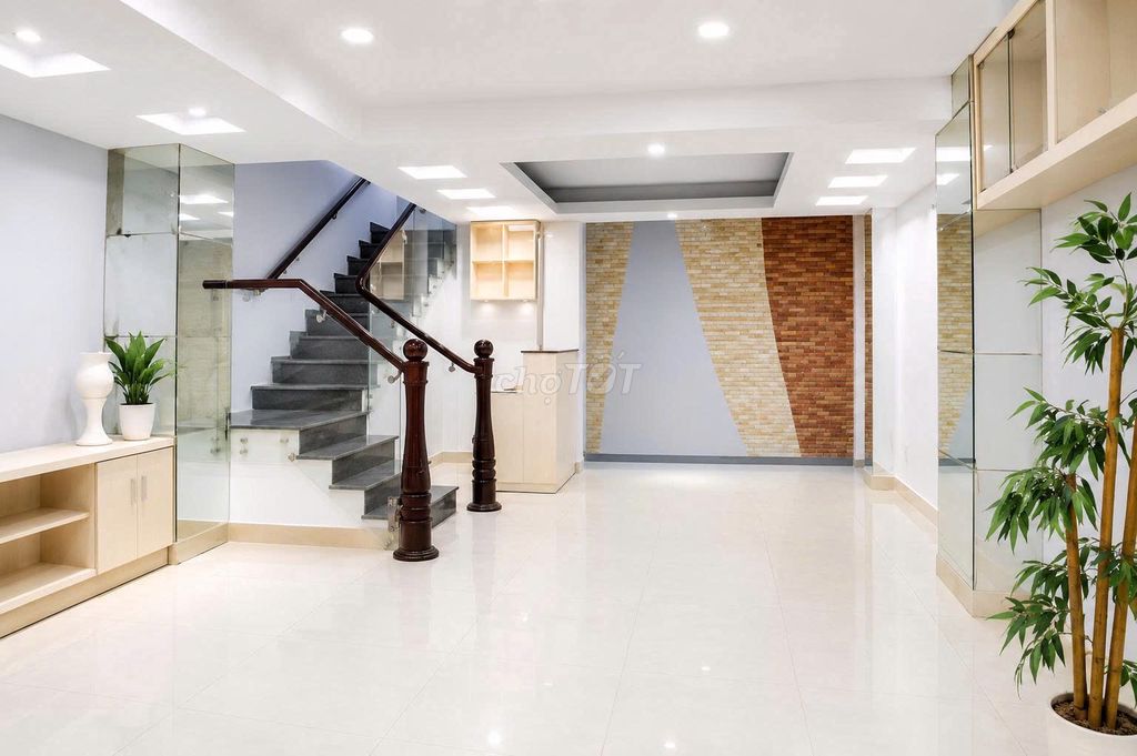 Renting Trần Hưng Đạo Q1 District 1-to- 15 M, 3 floors, St, 77 million