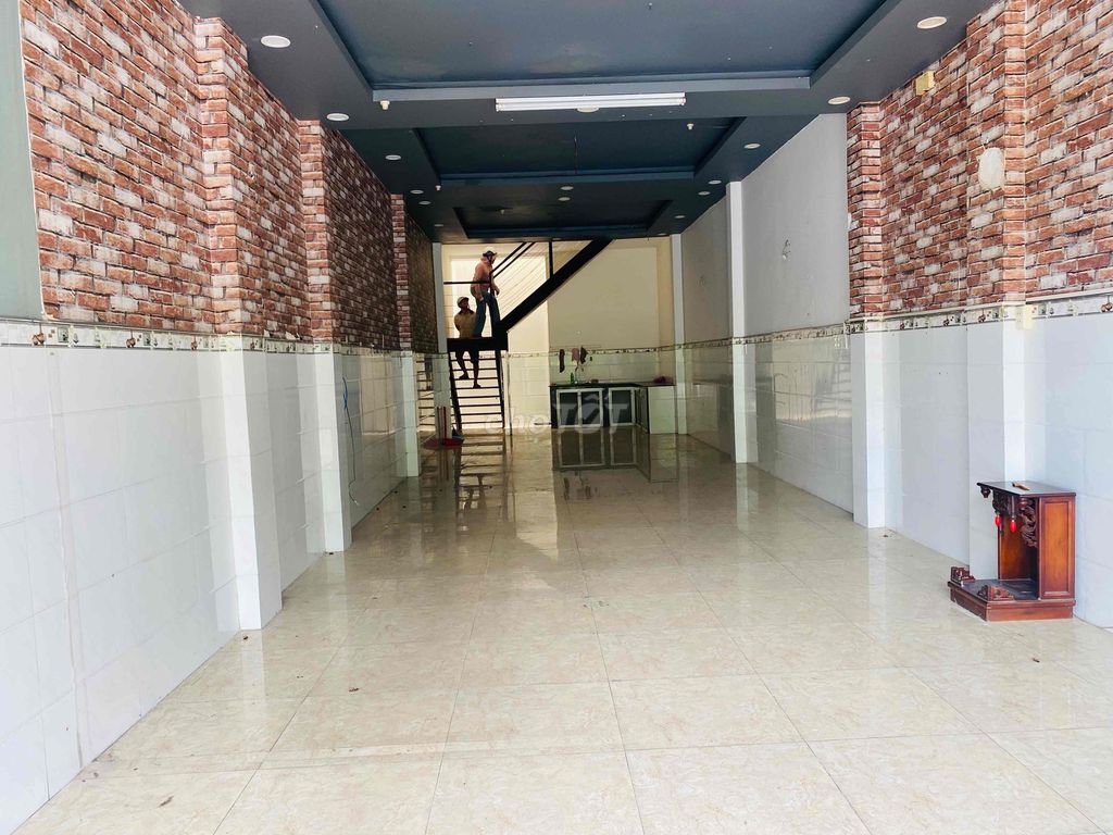 Rent house 4.2 x19 m.1 floor.mtkd Lương Thế Vinh.
