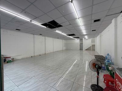 Rent a Lũy Bán Bích 10 x 30 ground clear of the super-place