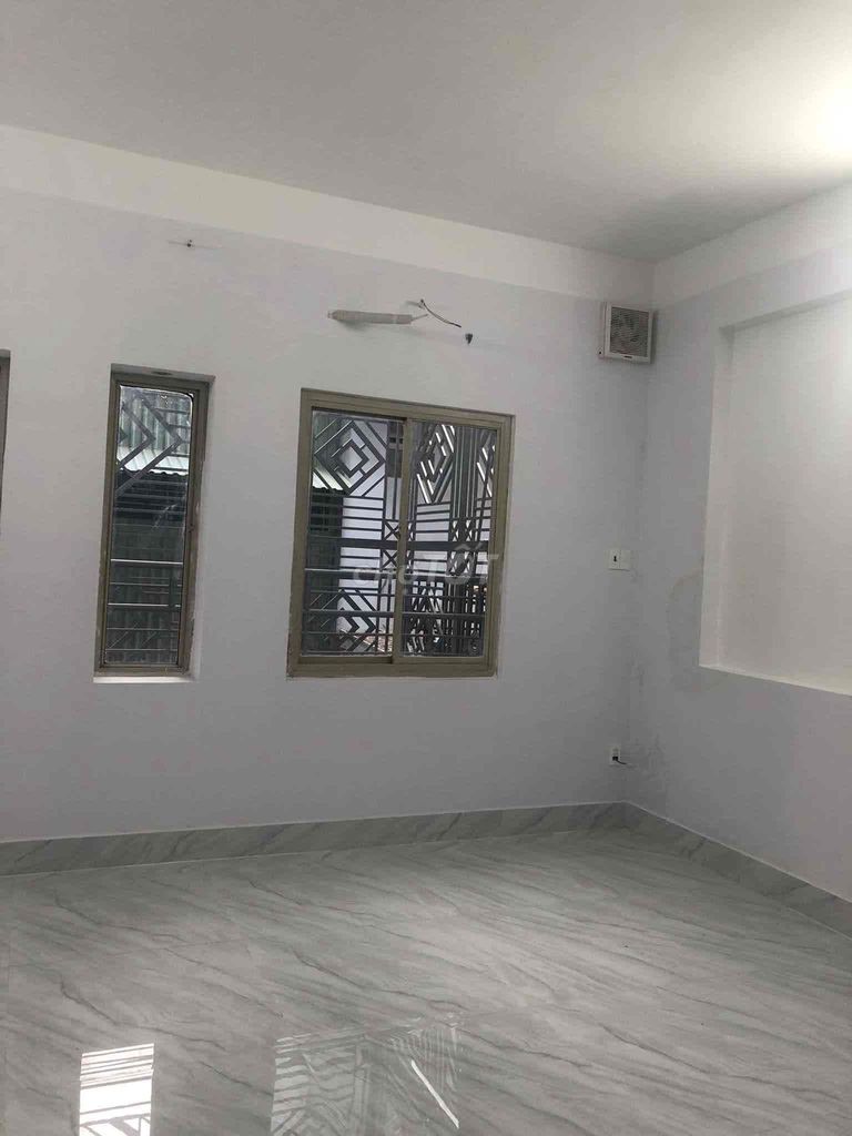 Renting missile shelter, Qq Street, area 6 x 22 meters, 40 million.