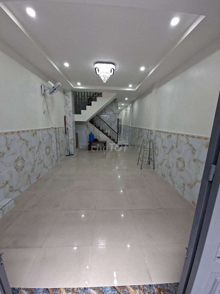 The owner of the Trần Quý Cáp rents four bedrooms, four toilets.