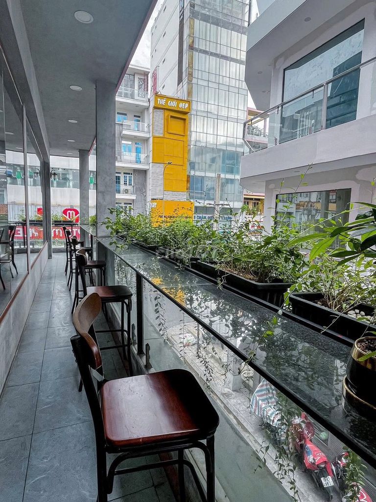 Rent area: 4,1 X18 M cashing Sư Vạn Hạnh, District 12, District 10