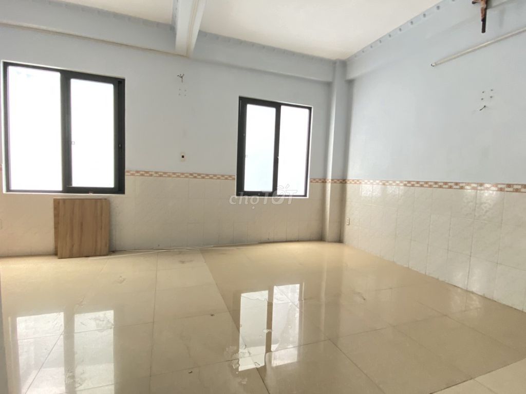 Rent house 6.5 x 20 meters.3 floors. Lương Trúc Đàm.GEh:37 million.