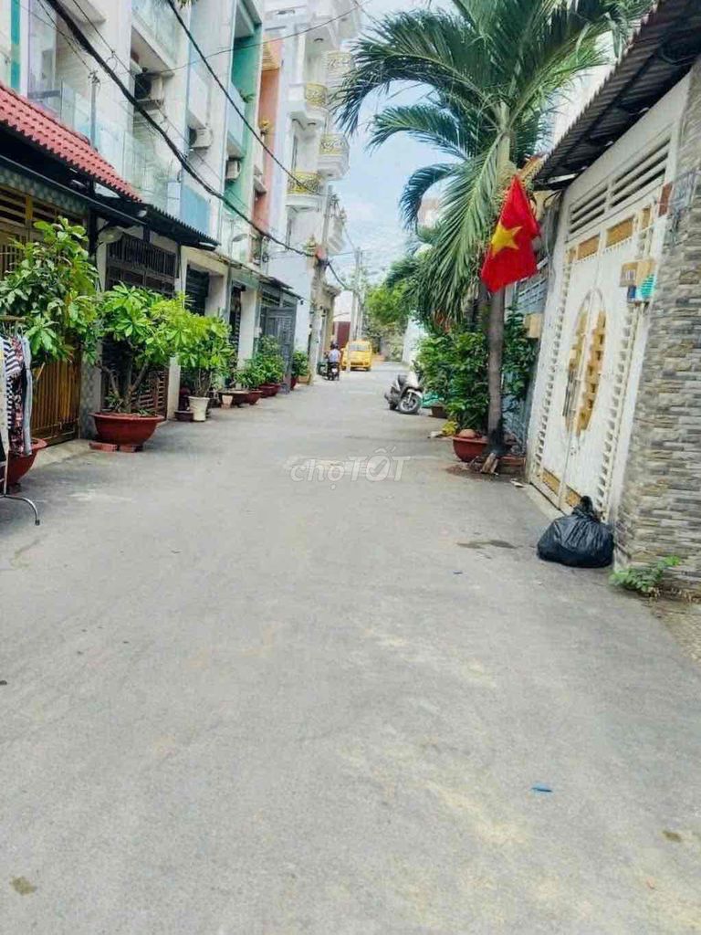 6 meters Tân Hương, 3 panels, 4 x 16 meters, 4 bedrooms, 4 toilets, High Court