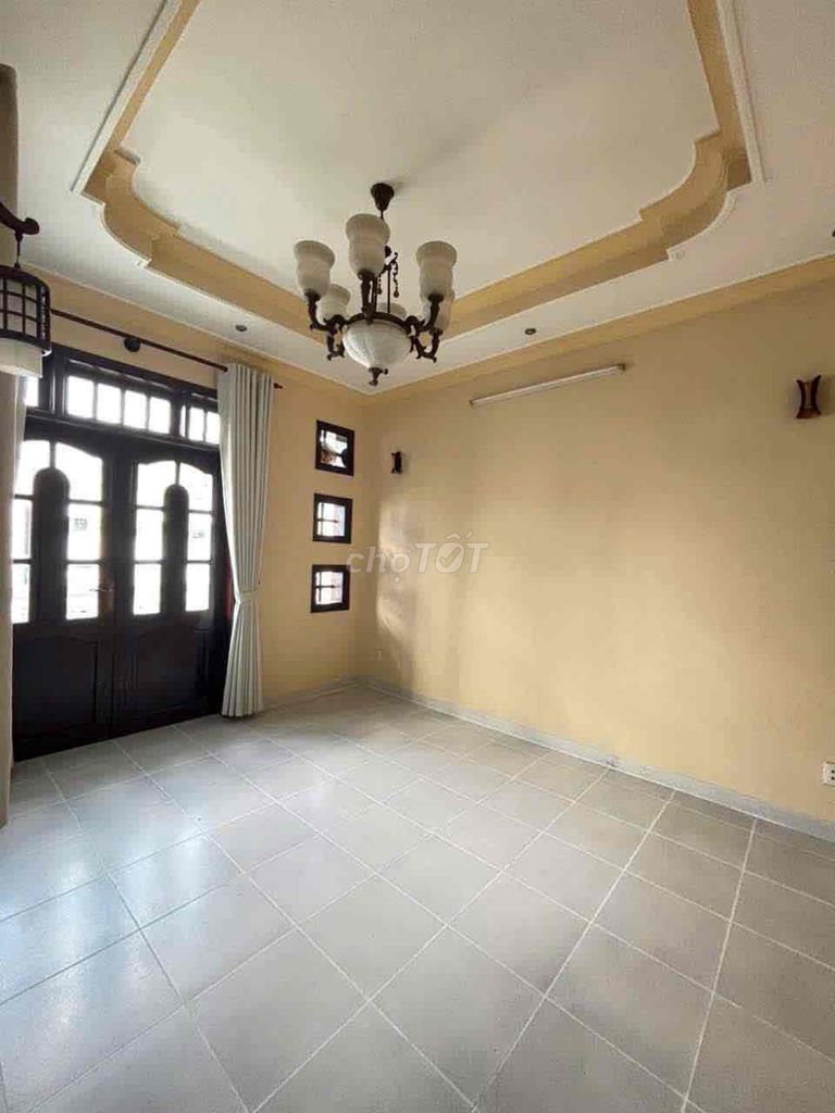 23th Street mansion, 1 MM 2th floor, 5 bedroom, car garage