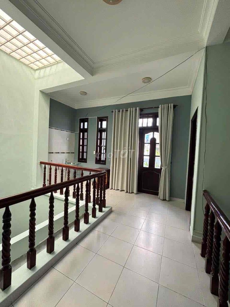 23th Street mansion, 1 MM 2th floor, 5 bedroom, car garage