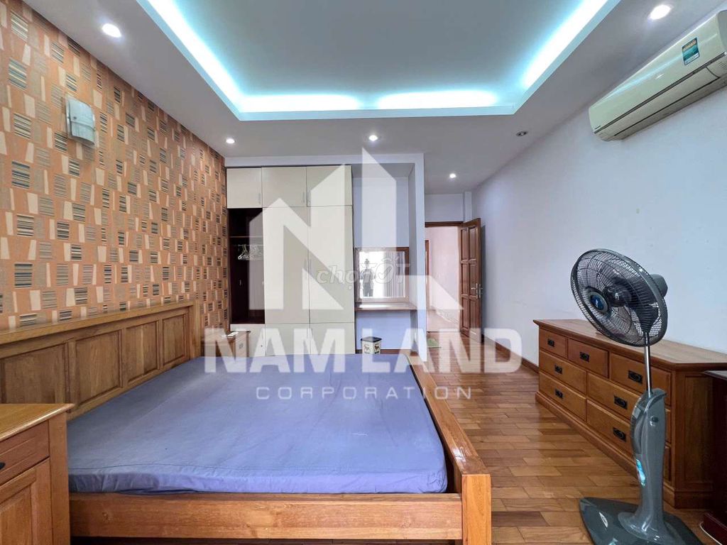 4 floors over 200 M2 sd Apak City area is 28 million