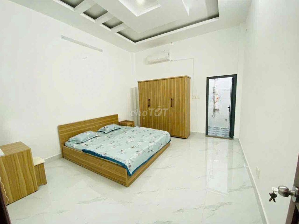 6 m Huỳnh Thiện Lộc, 3 panels, 4 x 20 meters, 3 bedrooms, 3 toilets