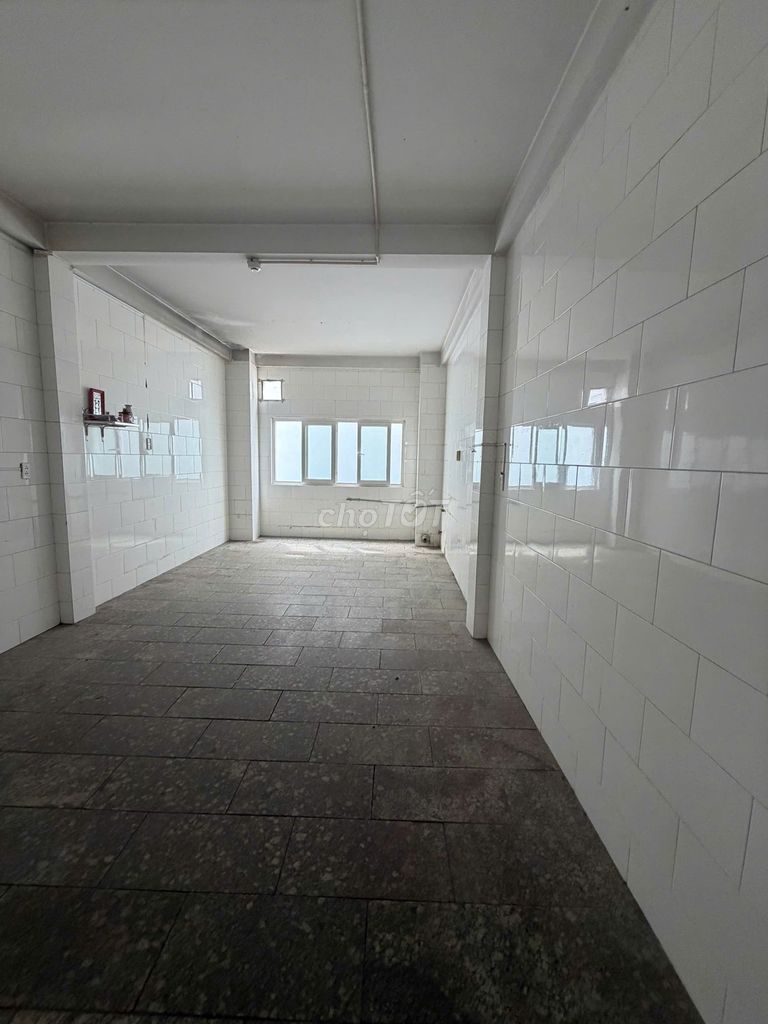 Rent an area: 4 X25 M Hoàng Hoa Thám Street, 7th place Q. Bình Thạnh