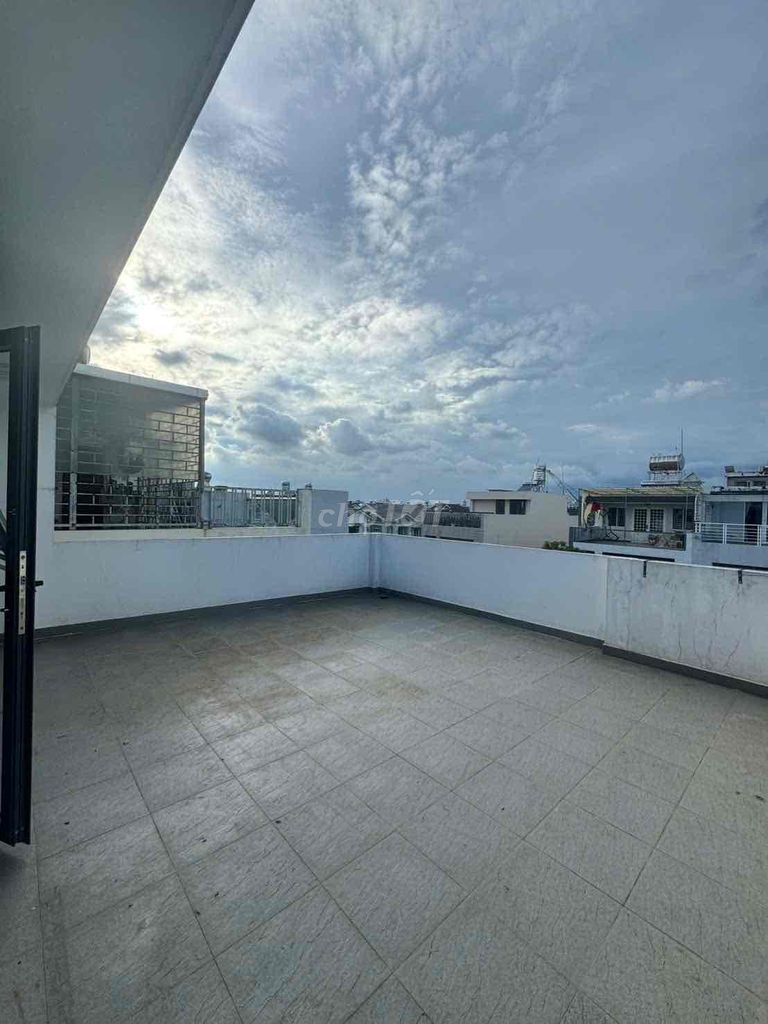 Rent 6 x24 M Đặng Thùy Trâm – 7 bedroom, 7 toilets, across from the school, 45 million a month.