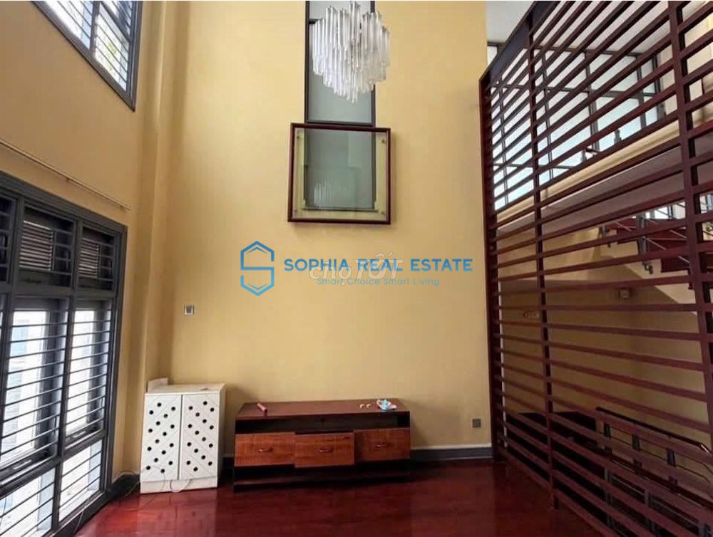 Rent Villa Nguyễn Văn Hưởng Thảo Điền 400 meters2, 1 MM 3th floor bedroom 5 toilets