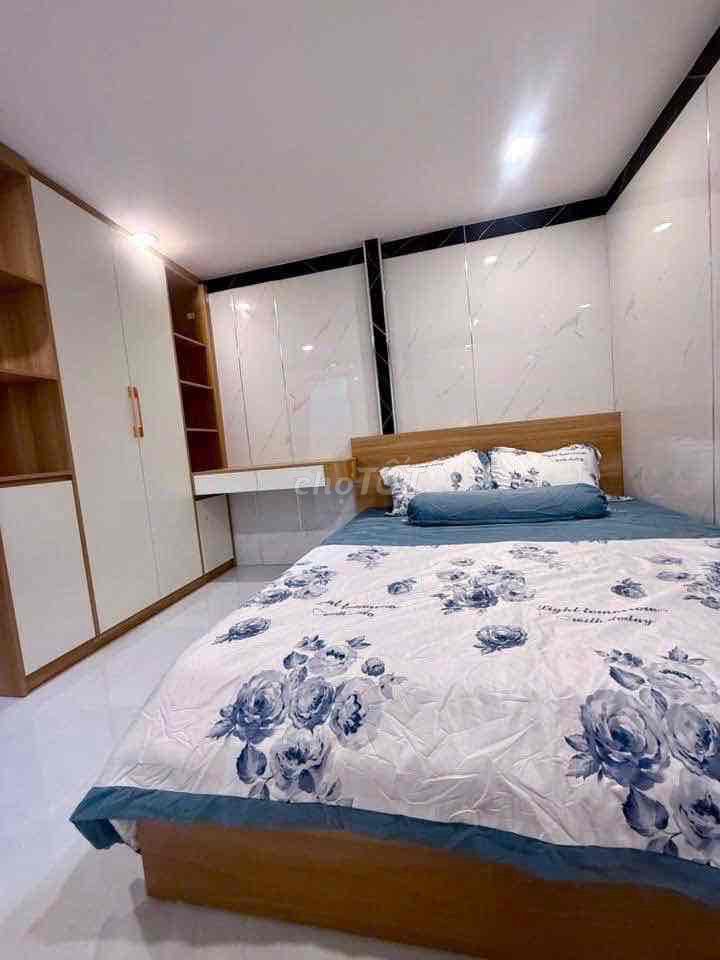 6 meters Lê Thúc Hoạch, 2 panels, 4 x 18 meters, 2 bedrooms, 3 toilets