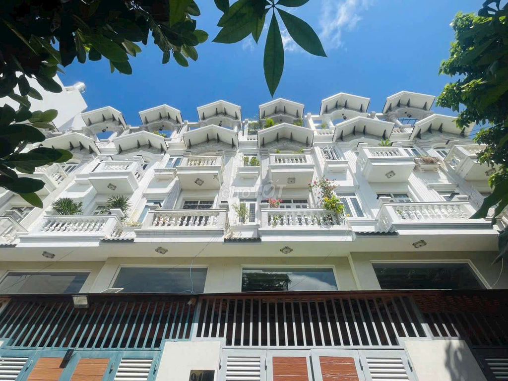 Rent a VP 5 bedrooms. Five Thống Nhất-770s.