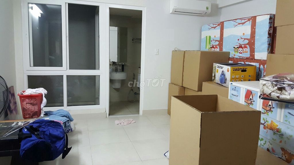Rent 1 Lê Thánh Tôn, area 4.4 X20 M, 3 floor
