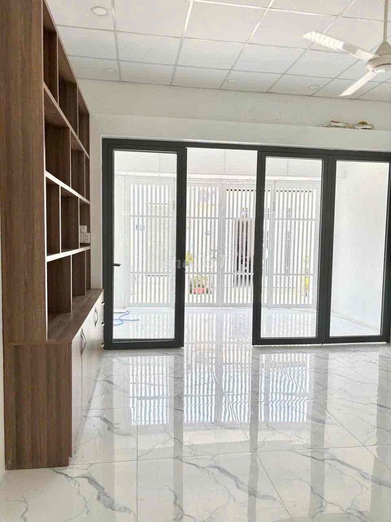 Rent two bedrooms 5 x 22 meters of Lâm Văn Bền Front.