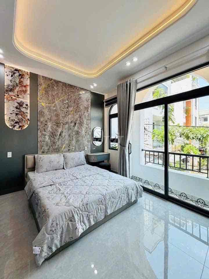 House of the Seven! 6 meters Nguyễn Sơn, 3 plates, 4 x 16 meters, 4 rooms, 4 toilets