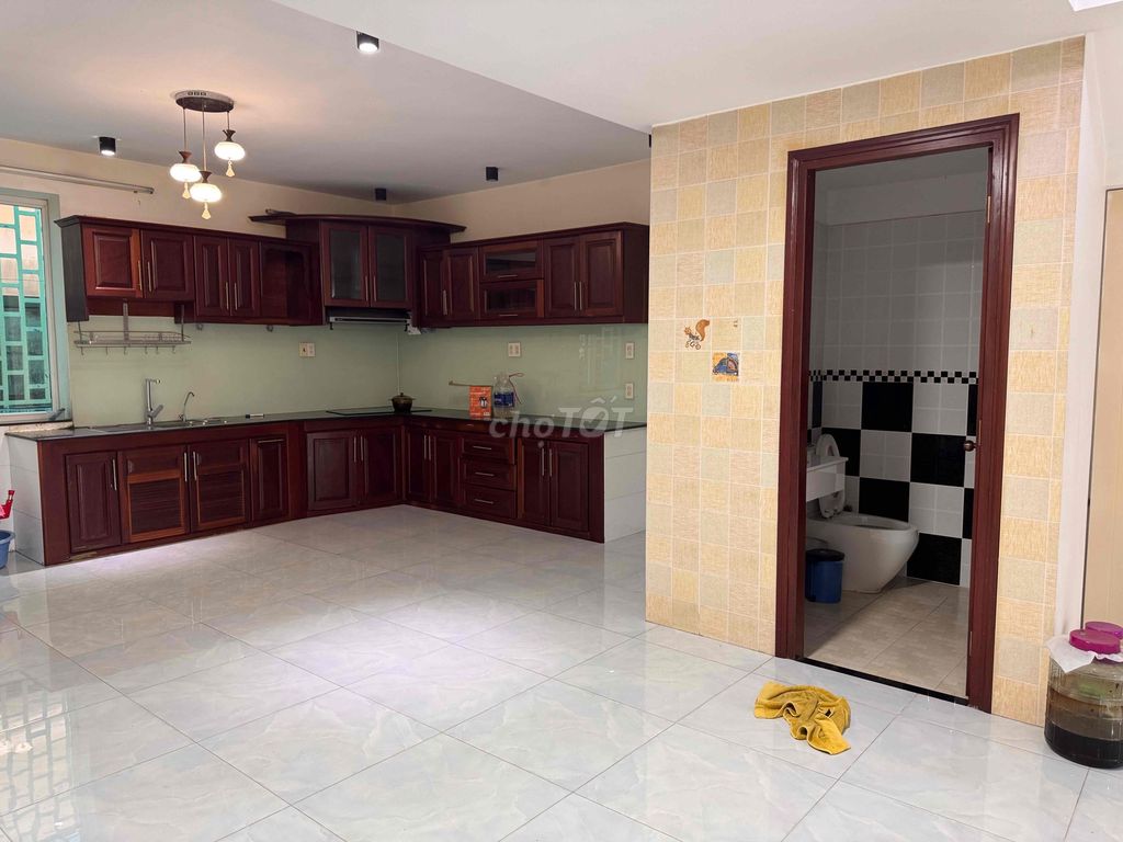 Rent Bình Lợi 6 x24 M, 6 bedrooms, 7 toilets, basic interior - 45 million