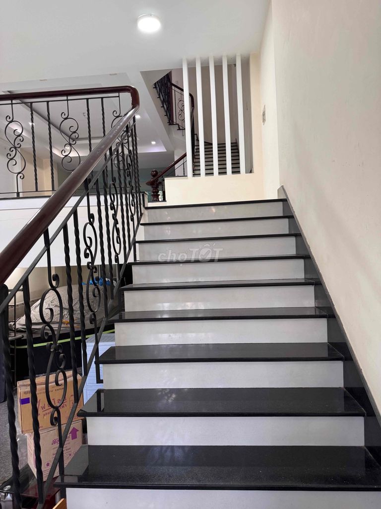 Rent Bình Lợi 6 x24 M, 6 bedrooms, 7 toilets, basic interior - 45 million