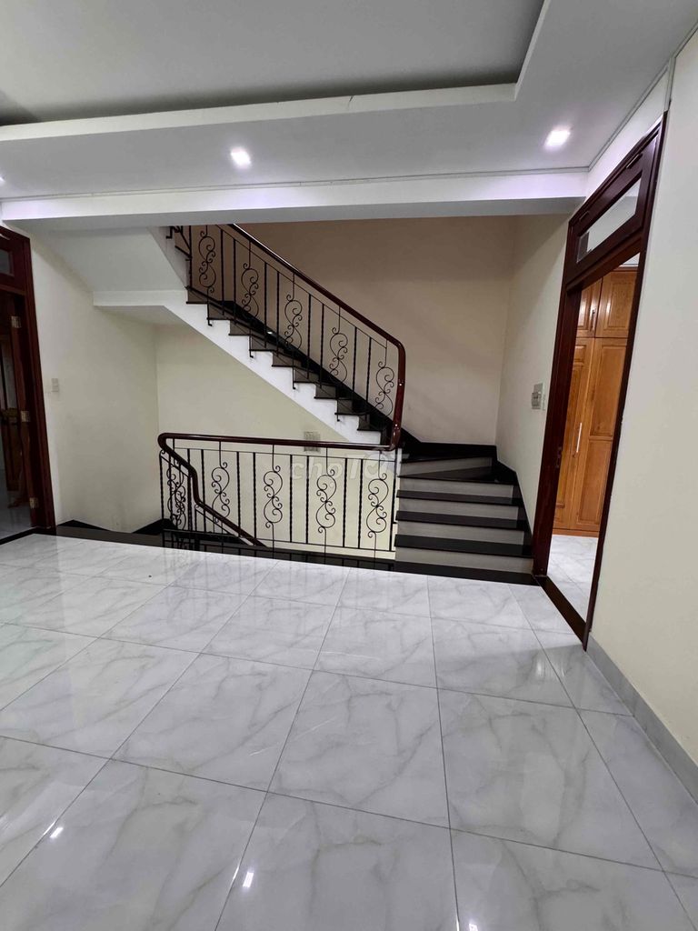 Rent Bình Lợi 6 x24 M, 6 bedrooms, 7 toilets, basic interior - 45 million