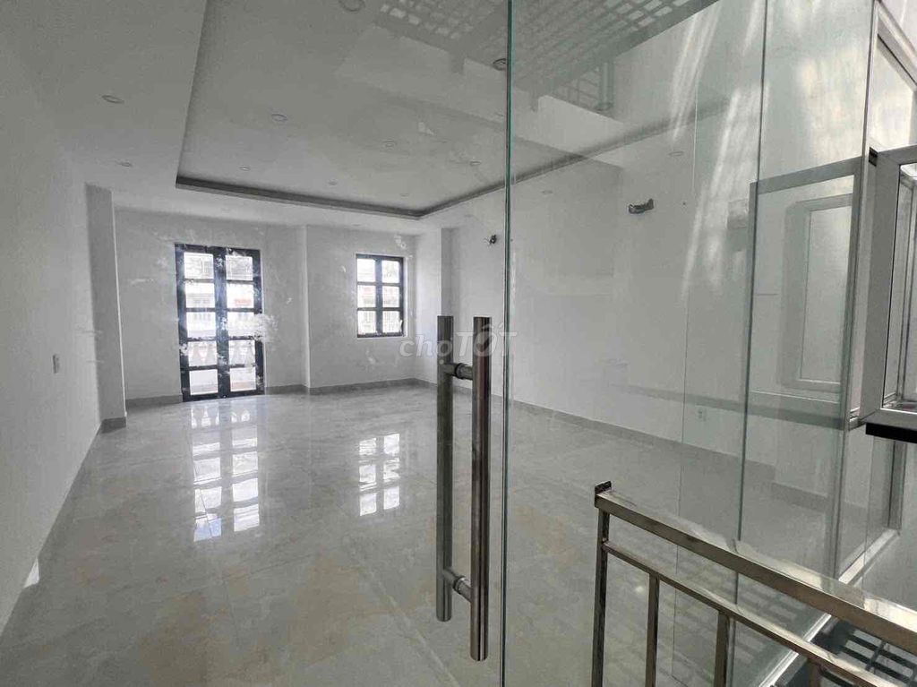 Rent the entire Phan Văn Trị cash, the Cityland Gò Vấp just 55 million.