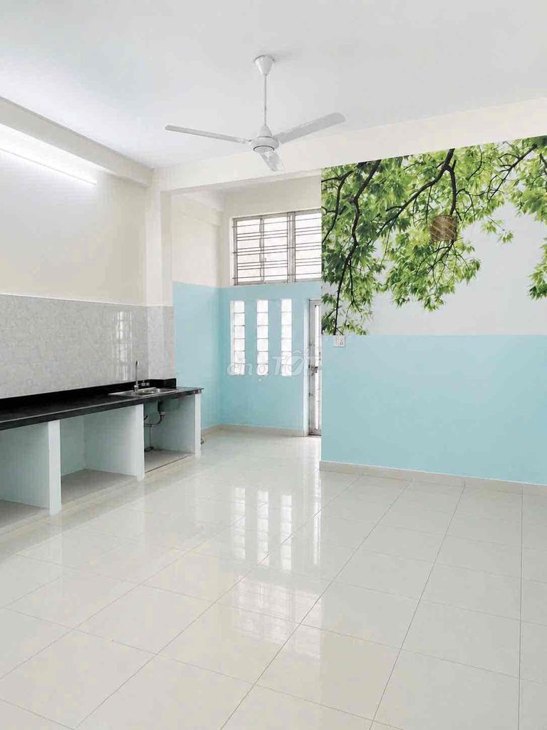 Rent a townhouse for Love Village, site 5 x 25, 3 stories, 5 bedrooms. Price: 14 million a month.